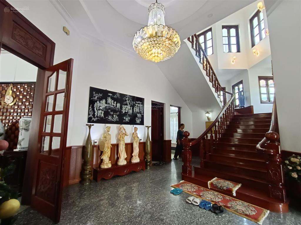 Biệt thự thủ đức diện tích lớn 1.045m ngang 28m giá tốt 81 tỷ