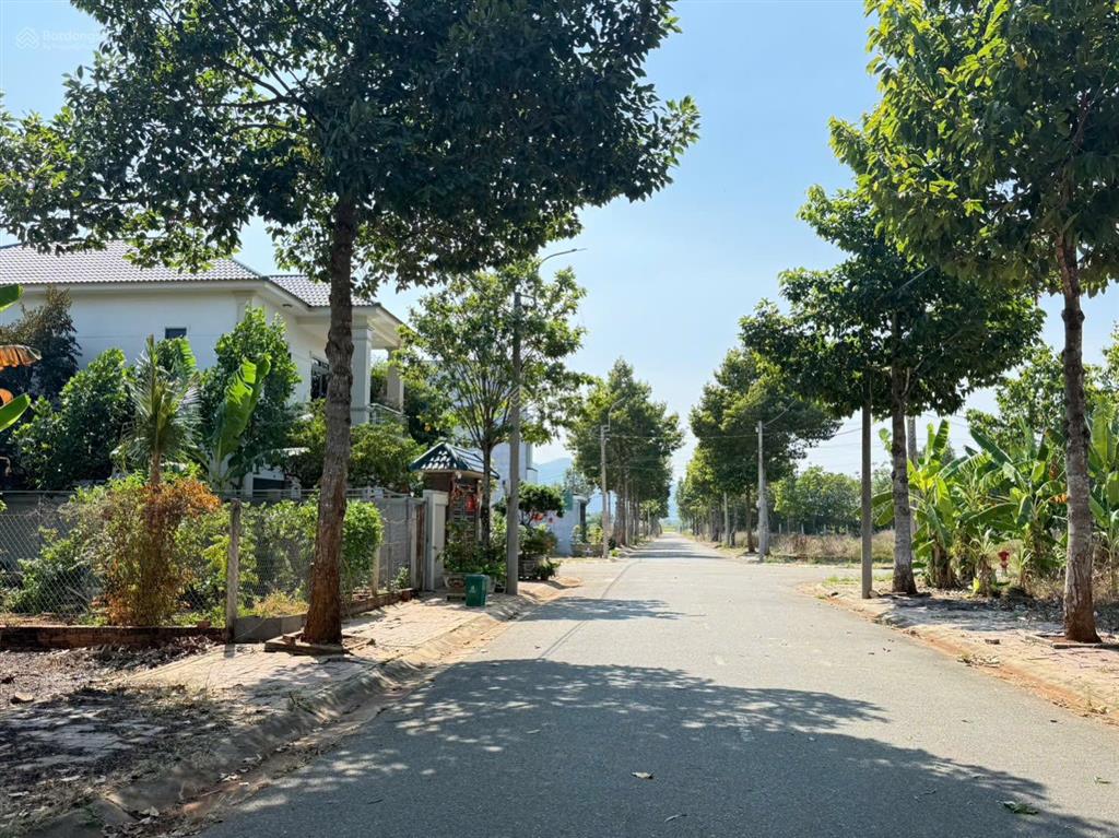 Chính chủ bán nền biệt thự trục chính khu lan anh