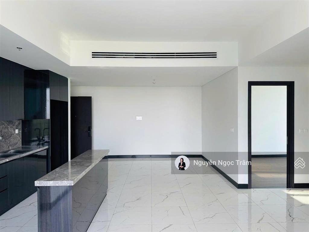 Cần bán căn hộ 2 phòng ngủ, 99m2, 23 tỷ , sẵn sổ tại empire city