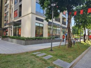 Cho thuê shop căn góc trung tâm 9 tòa chung cư vinhomes smart city dân đã về 152m2, giá 60tr