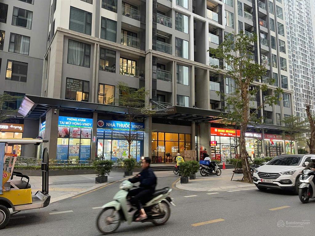 Chủ nhà gửi bán căn shop. đẹp khu s1 vinhomes tây mỗ diện tích 55,8m2, dt 63tr/tháng