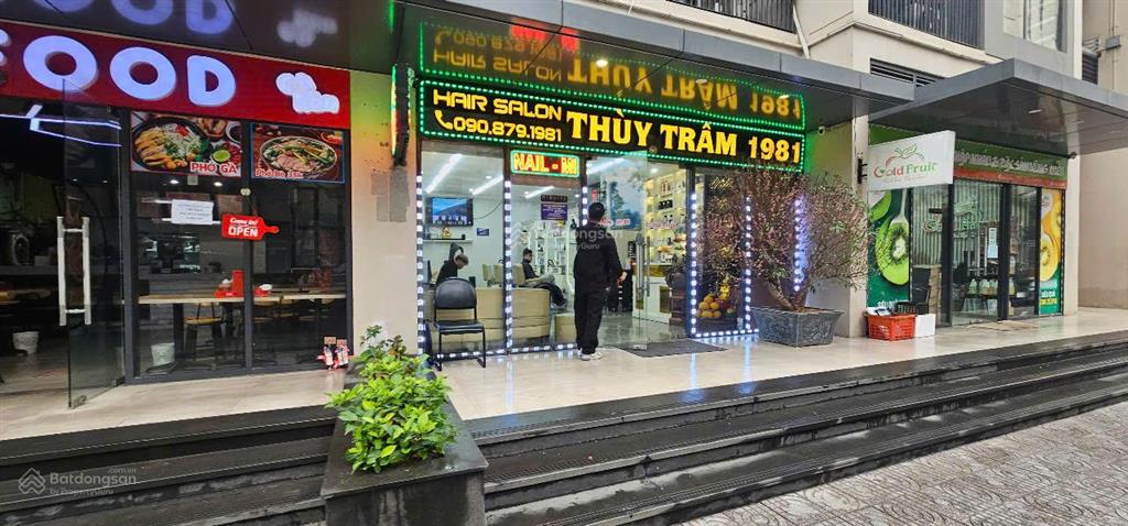 Chủ nhà gửi bán căn shop. đẹp khu s1 vinhomes tây mỗ diện tích 55,8m2, dt 63tr/tháng