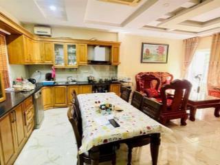 Liền kề có thang máy khu văn phú. có 23 triệu. mặt tiền rộng 9m