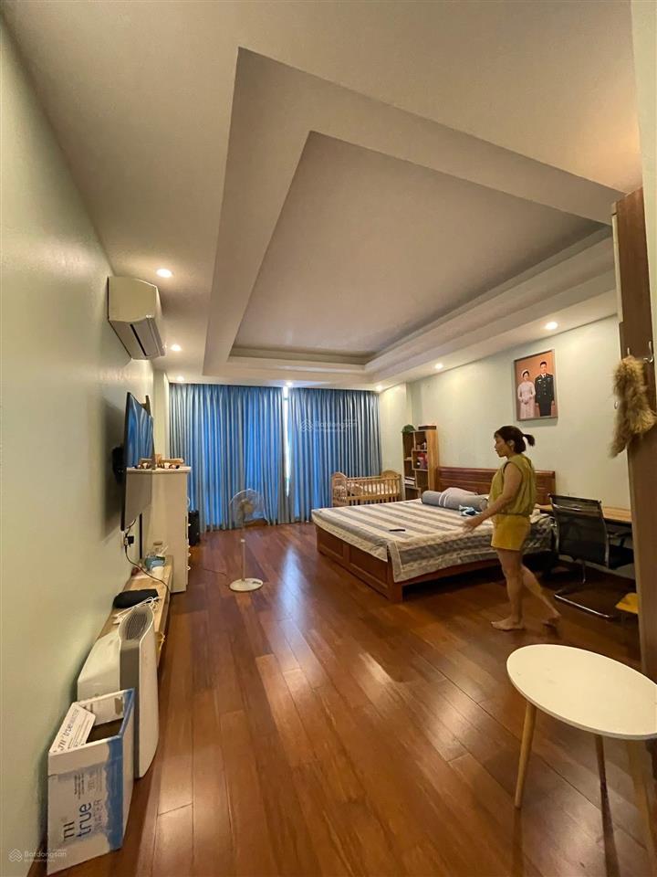 Liền kề vạn phúc. nhà 7 tầng, full đồ. nhà mới đẹp