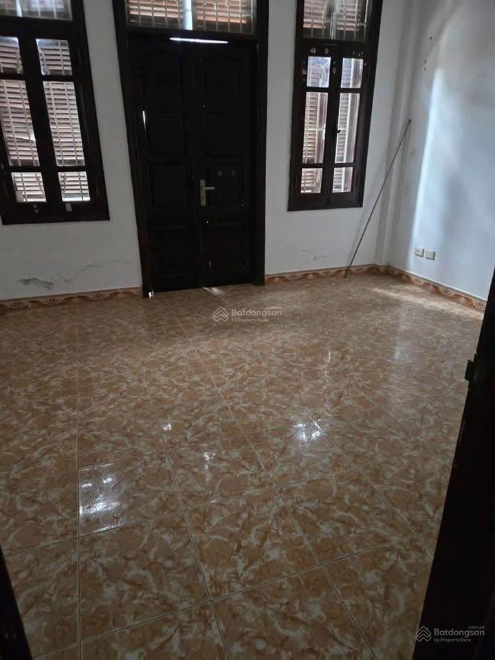 Cho thuê nhà ngõ 93 hoàng quốc việt 60m2 x 4,5t đường ô tô, 7p làm văn phòng, trung tâm, ở gđ,onlin