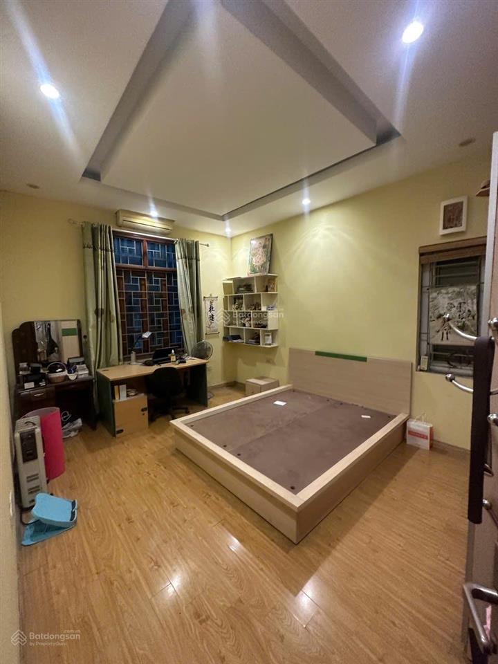 Cho thuê nr ngõ 155 cầu giấy 75m x 4t 4pn,nhà có sân để xe, đủ đồ phù hợp ở gia đình, văn phòng onl