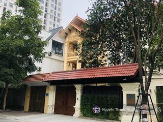Bán biệt thự dịch vọng cầu giấy 220 m² x 3 t x mt 9m x giá nhỉnh 66 tỷ. thiết kế cao cấp sở hữu