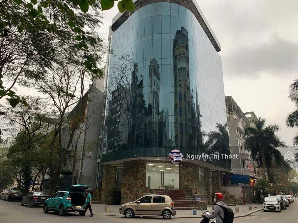 Chính chủ bán nhà mp dịch vọng hậu cầu giấy 450m² x 9t x mt 34m x giá 330 tỷ. lô góc, 2 thang máy