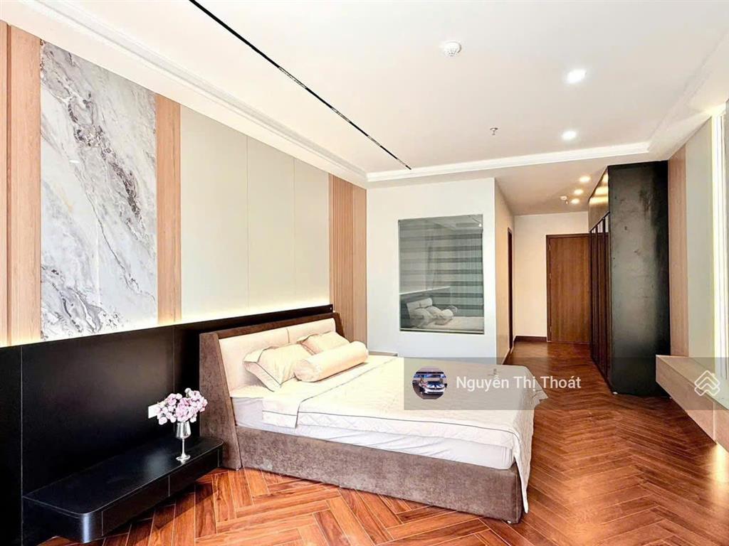 Chính chủ bán nhà trần thái tông 45m2 x 6t x giá 15,9 tỷ. nhà mới thang máy, thông sàn, ô tô tránh
