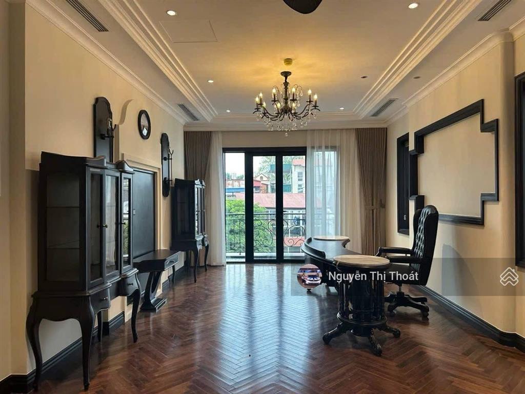 Bán biệt thự cao bá quát ba đình, dt 500m2 x mt 16m x giá hơn 500 tỷ. biệt thự vip vị trí đẹp