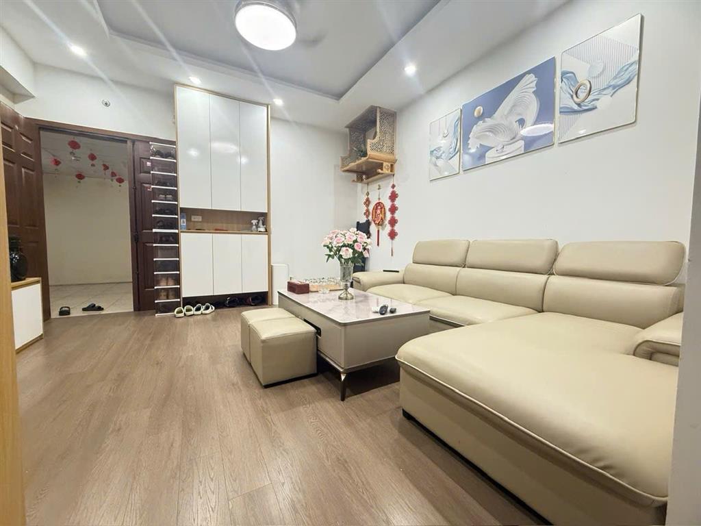 Chính chủ cần bán căn hộ Chung cư 30T Nam Trung Yên 75m2