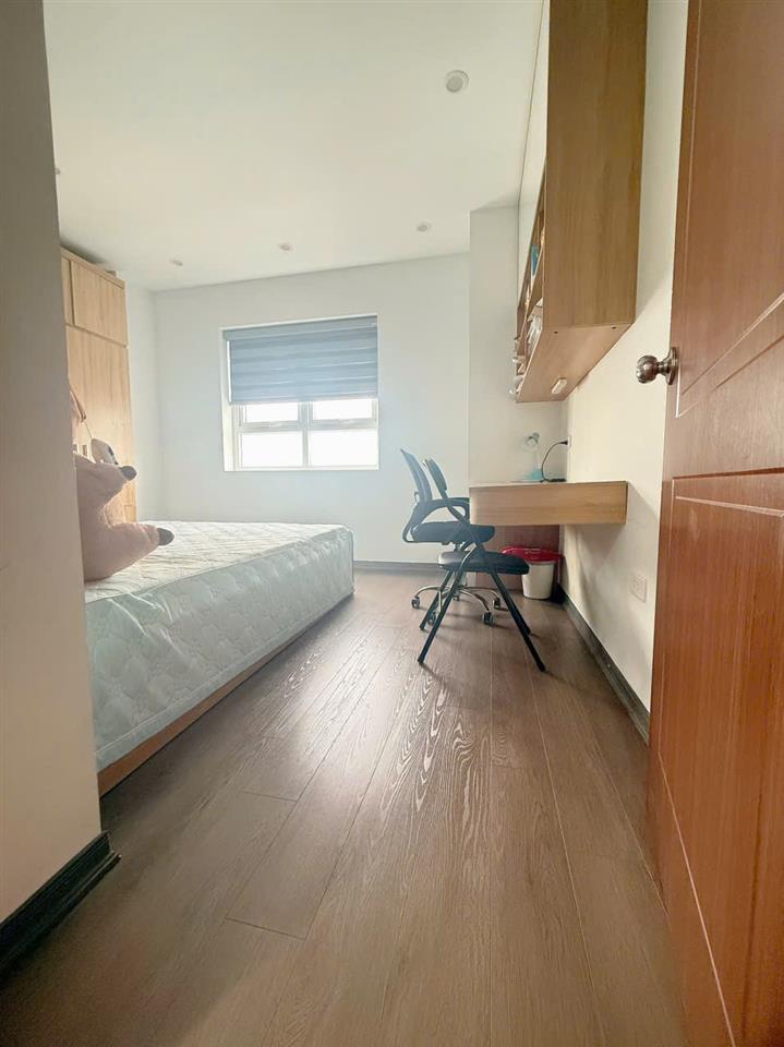 Chính chủ cần bán căn hộ Chung cư 30T Nam Trung Yên 75m2