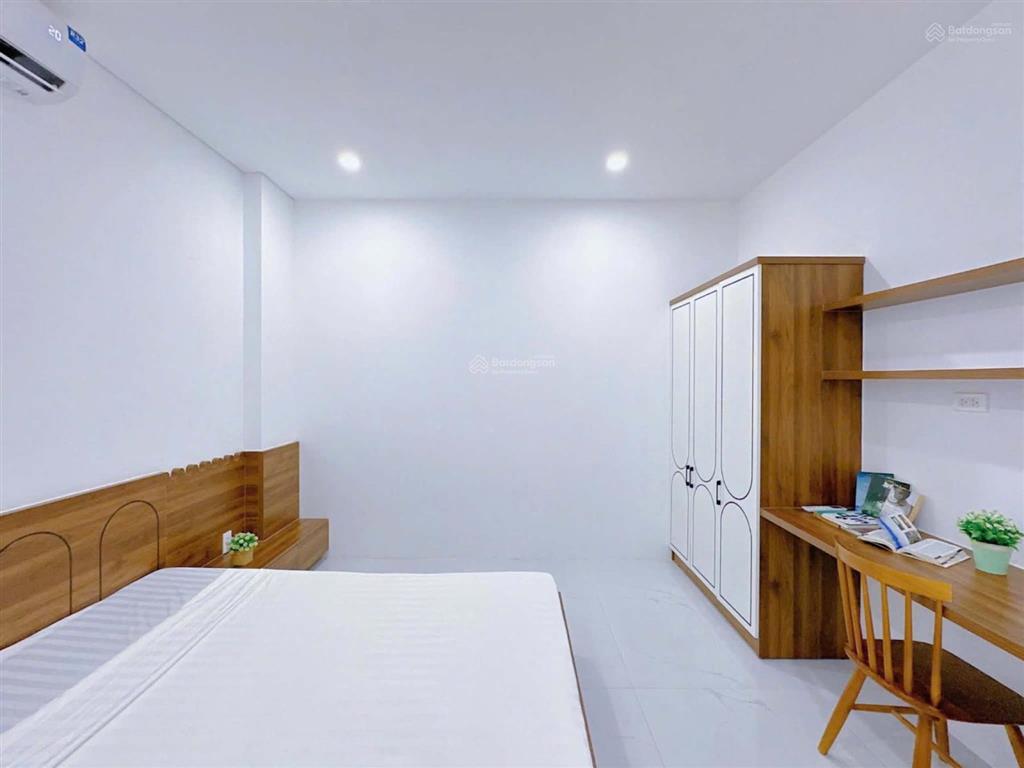 Căn hộ 2 phòng ngủ full nội thất, ban công rộng ngay trần quốc thảo