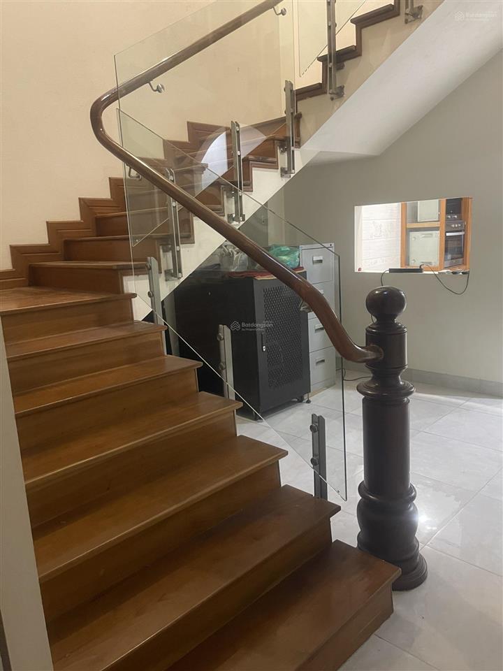 Bán tòa nhà biệt thự 3,5 tầng đã hoàn thiện full nội thất đẹp tại thôn hội, xã cổ bi, gia lâm