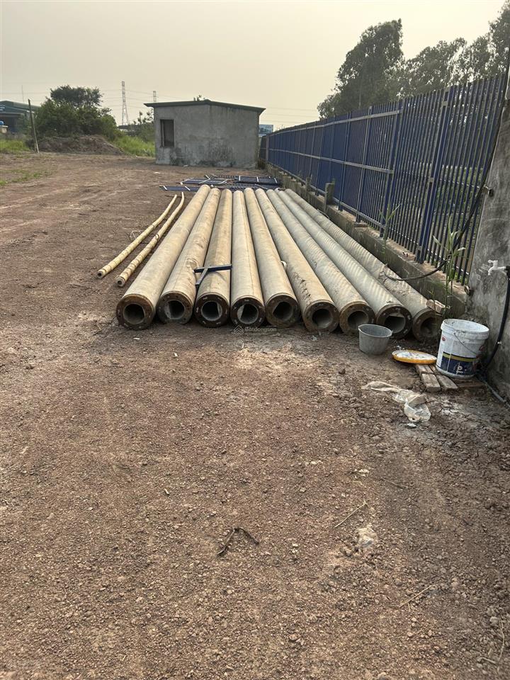 Cho thuê 12000m2 đất có mặt tiền lớn 120m, giáp đường quốc lộ 38 xe container ra vào thoải mái