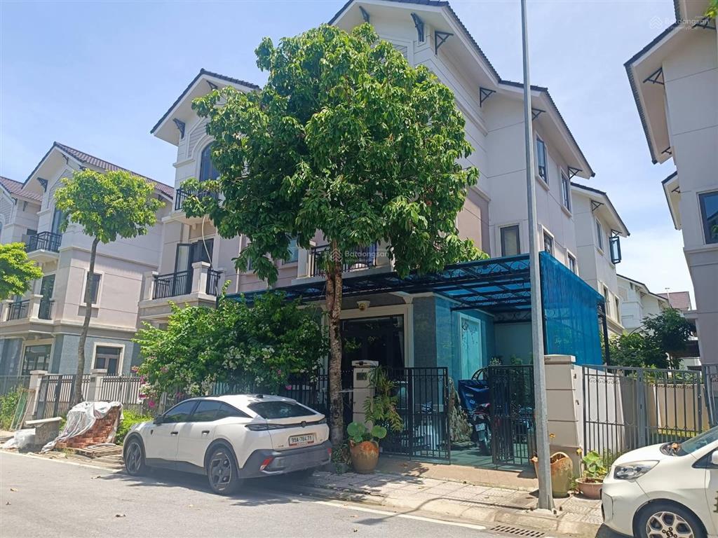 Bán biệt thự song lập 135m2 trong khu đô thị singgapor, đường thông, hạ tầng đồng bộ.