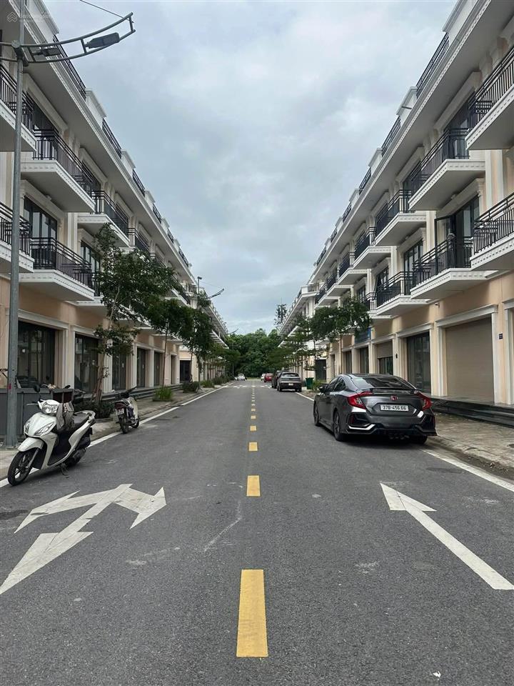 Bán shophouse 4 tầng trong khu đô thị singapore, ở hay cho chuyên gia thuê được giá 20tr/ tháng
