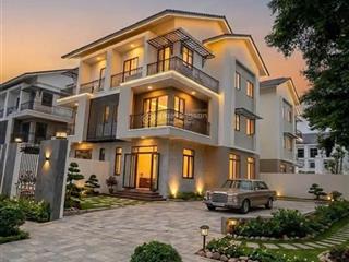 Bán biệt thự song lập 180m2 trong khu đô thị singgapor, đón sóng sân bay gia bình tuyến đường 120m.