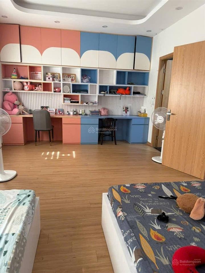 Bán shophouse 120m2 trong khu đô thị singgapor, hoàn thiện đẹp, ở hay cho chuyên gia thuê ngay.