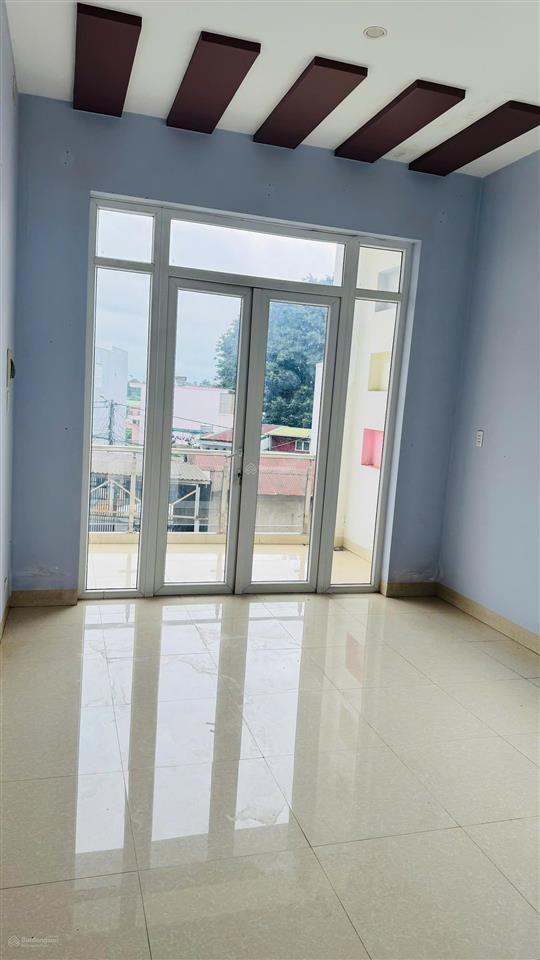 Cho thuê nhà mặt tiền quang trung bmt, diện tích lớn, phù hợp gara showroom kho hàng văn phòng