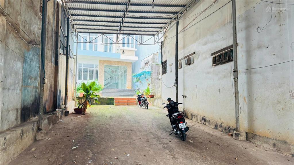 Cho thuê nhà mặt tiền quang trung bmt, diện tích lớn, phù hợp gara showroom kho hàng văn phòng