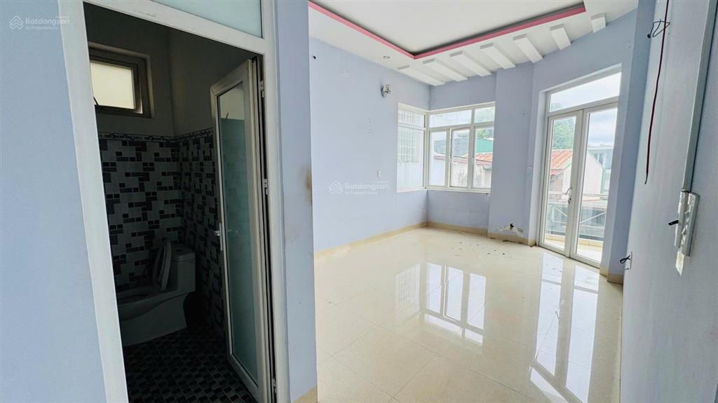 Cho thuê nhà mặt tiền quang trung bmt, diện tích lớn, phù hợp gara showroom kho hàng văn phòng