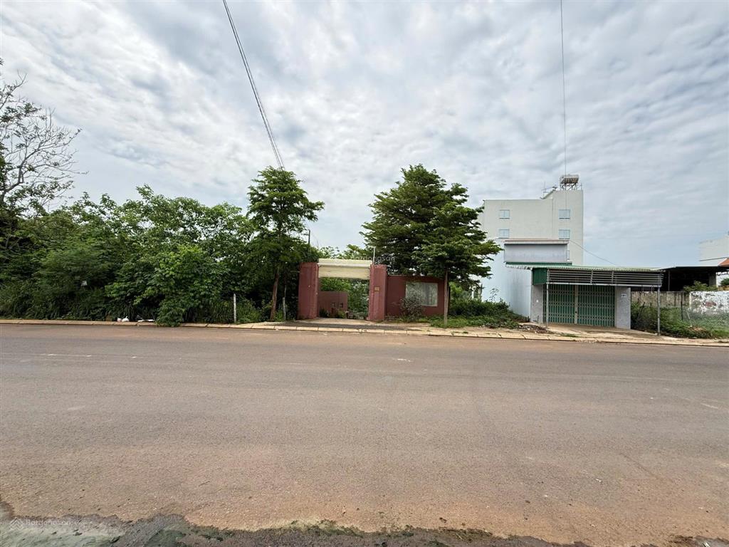 Giảm ngay 10 tỷ! bán nhà yến 6 tầng 1.753,5m², 2 mặt tiền, gần trung tâm buôn ma thuột, giá tốt