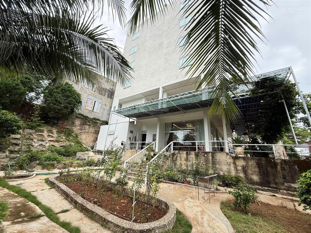 Giảm ngay 10 tỷ! bán nhà yến 6 tầng 1.753,5m², 2 mặt tiền, gần trung tâm buôn ma thuột, giá tốt