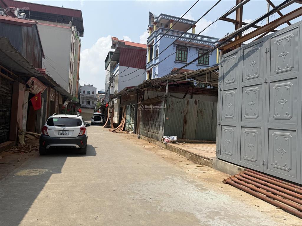 Hàng hot bán lẹ đường 4 ô tô tránh nhau khu phố mai động  diện tích 42m2 tiền hậu bằng nhau gần 5m