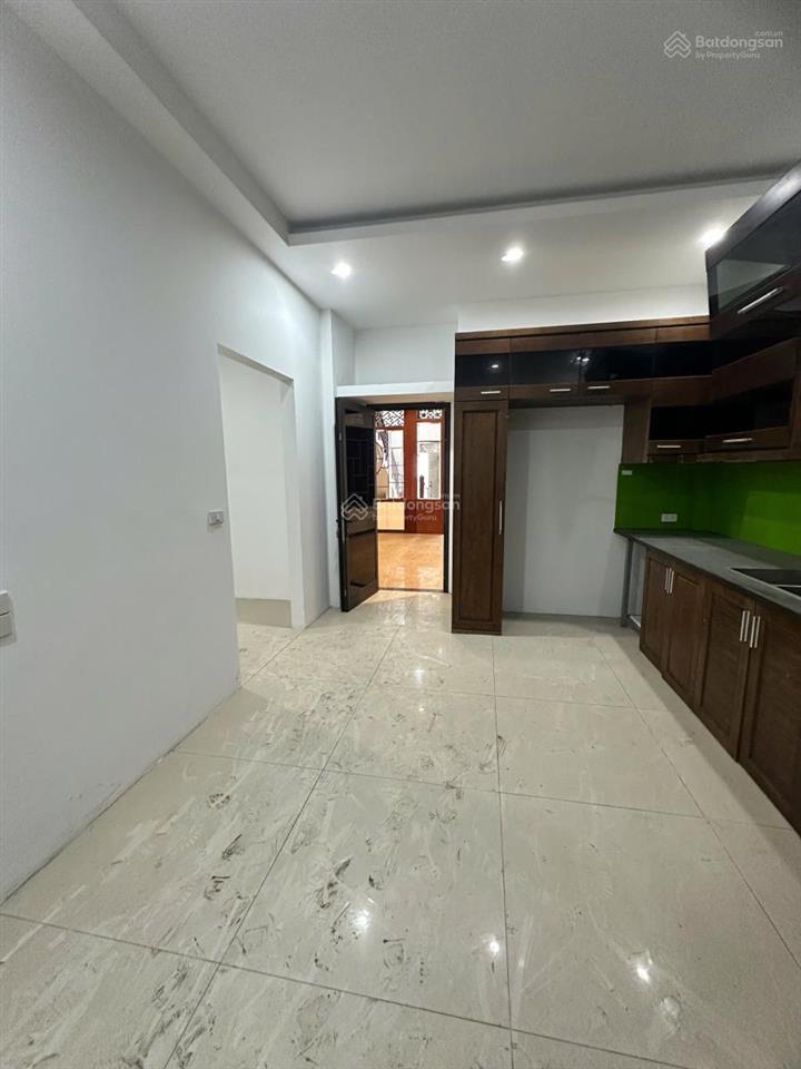 Nhà đẹp 5 tầng bồ đề  ga ra ô tô  vừa ở vừa kinh doanh  mặt tiền bề thế  ba bước ra phố.
