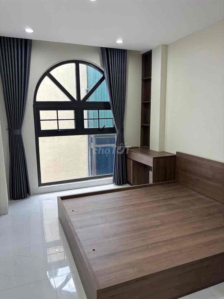 Bán nhà phố Tôn Đức Thắng - 15m ra phố - 30m2 x 6 tầng.