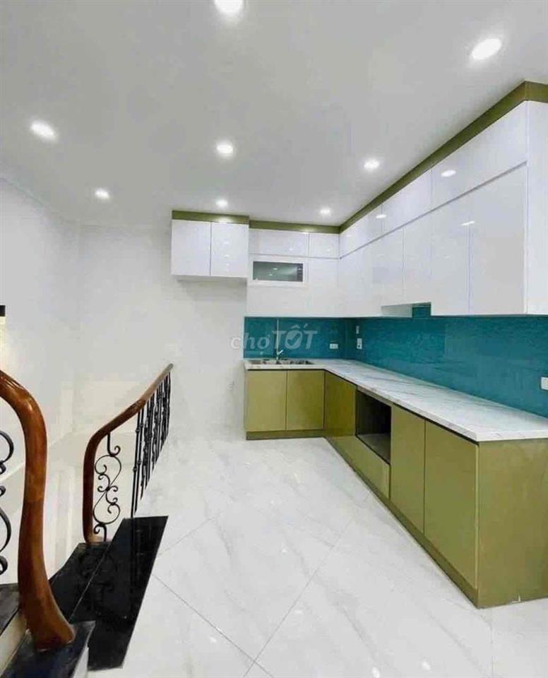 Nhà nguyên căn phố Trương Định . 43m2 x4T. Ngõ rộng thoáng .