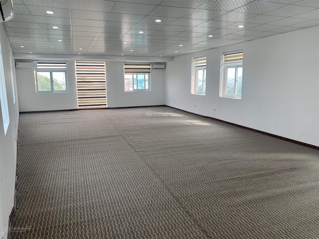 Cho thuê văn phòng tòa nhà 12 tầng, phố phó đức chính, ba đình, dt 125m2 giá 27tr