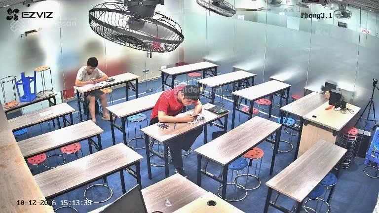Cho thuê 2 phòng học tầng 2, 152 phố phó đức chính, ba đình sức chứa 40 học sinh, giá 13 triệu/th