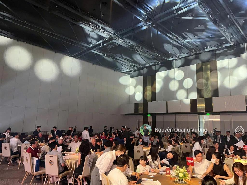 Thanh toán ~ 325 triệu vội vã sở hữu căn hộ 3 phòng ngủ orchard grand  sycamore bình dương