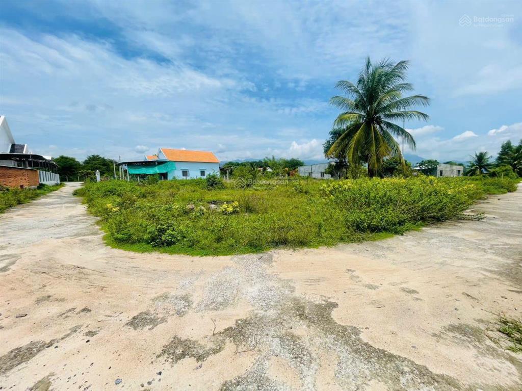 Bán đất 2 mặt tiền đường 6m phường tân định, ninh hoà đối diện kcn ninh xuân full thổ cư