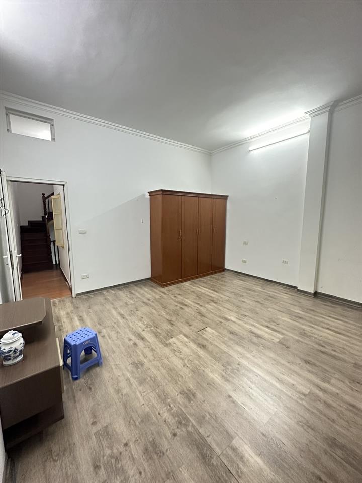 Hoàng Văn Thái vào ở ngay 5 tầng x 56m2, 5 ngủ, chỉ 14.5 triệu ở hộ gia đình