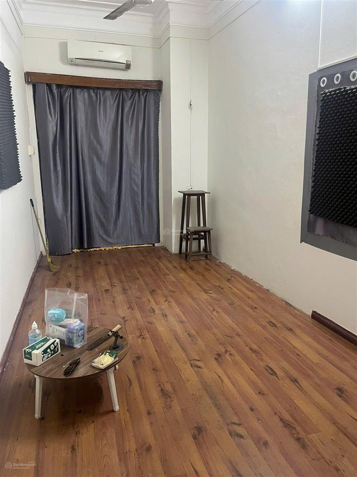 Cho thuê nhà ngõ khâm thiên 30m2 x 3 tầng, vào ngay
