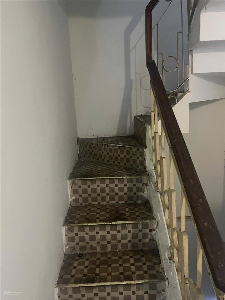 Cho thuê nhà ngõ khâm thiên 30m2 x 3 tầng, vào ngay
