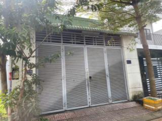 Bán khu đất kdc sổ hồng ,xuất hiện sẵn nhà kho tại quận 9, 104m2 , ngang 6.3m