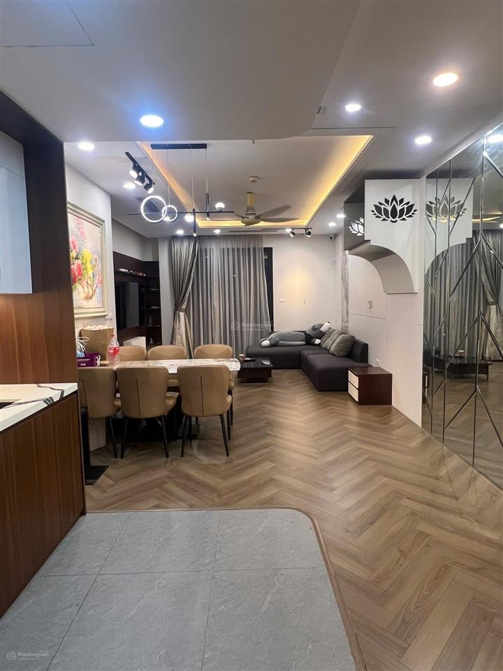Chính chủ không qua môi giới cần bán căn hộ 110m2 t1 times city