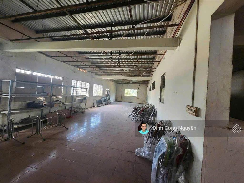 Cho thuê nhà mặt tiền cách mạng tháng tám  vị trí đẹp  dtsd 2000m2, thang máy, thông suốt