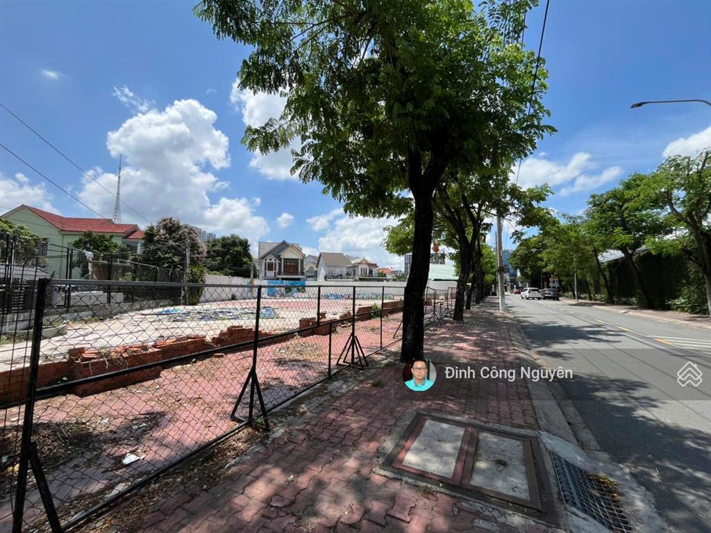 Cho thuê lô đất siêu đẹp 3 mặt tiền đường trần bình trọng  giữa hầm rượu trần long và đại lộ bd