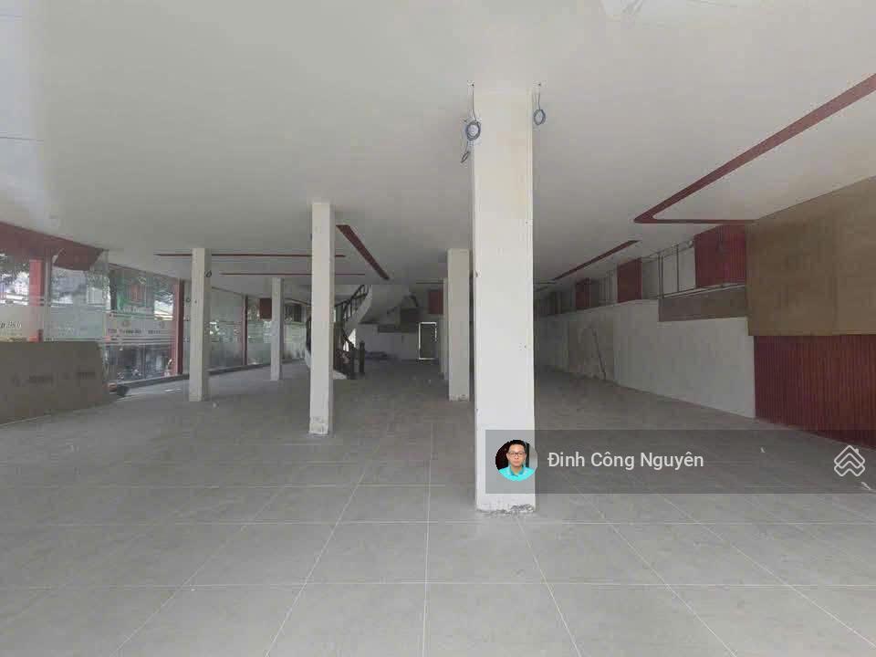 Chính chủ gửi cho thuê nhà mặt tiền cách mạng tháng 8  thủ dầu một  2 mặt tiền, vị trí vip