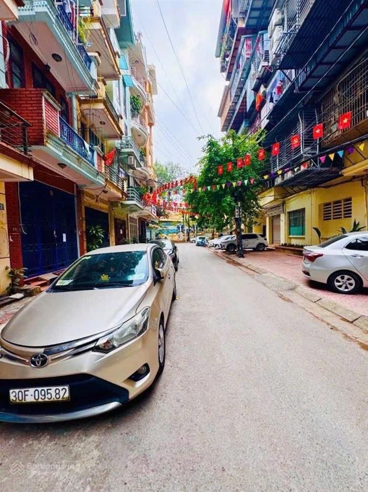 Phân lô  nguyễn khánh toàn  ô tô tránh  vỉa hè bóng đá  mặt tiền khủng  kinh doanh vp đỉnh