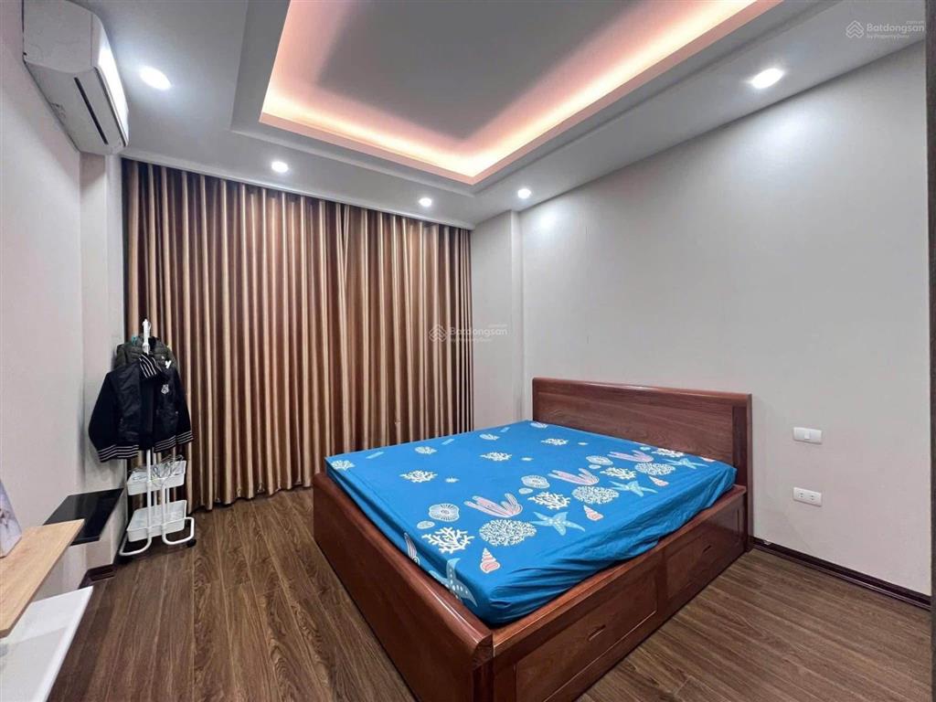 Phân lô  nguyễn khánh toàn  ô tô tránh  vỉa hè bóng đá  mặt tiền khủng  kinh doanh vp đỉnh