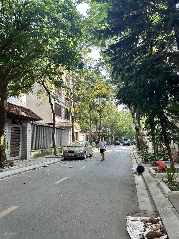 Biệt thự phân lô lão thành cách mạng  ô tô tránh  vỉa hè  nhà cũ xác định bán đất