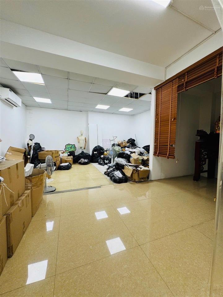 Hiếm có khó tìm! toà nhà 2 mặt phố cầu giấy  8 tầng thông sàn  thang máy  pccc đạt chuẩn  dòng