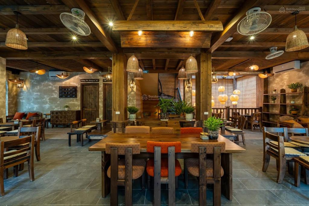 Mặt phố nguyễn văn lộc lô góc đắc địa 200 m2 mt 26,5m doanh thu 2,3 tỷ/năm