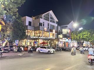 Mặt phố nguyễn văn lộc lô góc đắc địa 200 m2 mt 26,5m doanh thu 2,3 tỷ/năm